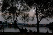 《月上柳梢头　人约黄昏后》