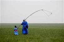 《父子出征》