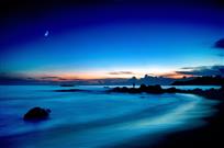 海上生明月