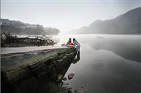 清清江水浣衣人