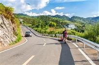 公路从门前过