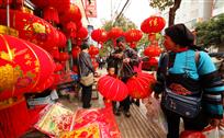 祖国富强了 人民生活越来越好