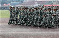 雨中练
