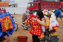 返乡路上有温暖