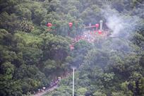 雨中祭英灵