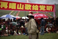 再唱山歌给党听