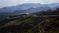 黄土高原乡村路