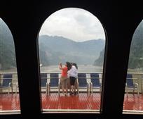 雨中游三峡