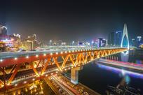 大桥跨江