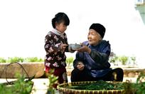 奶奶喝口茶吧