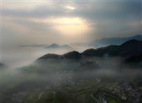 流霞漫雾长