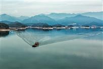 熨湖