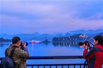 大湖夜色