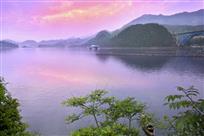 圣湖韵秀