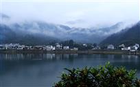 雨后的小山村