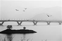 《一桥跨千岛》